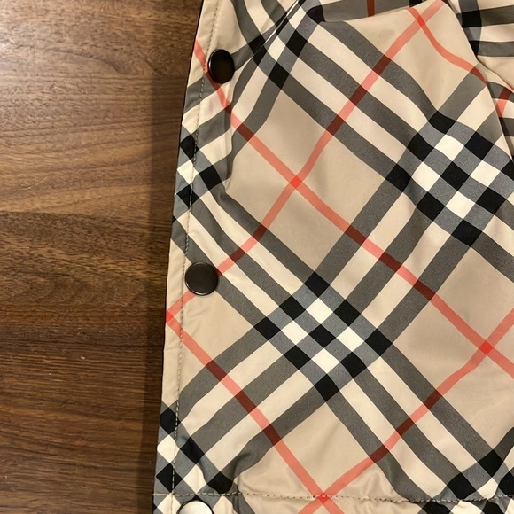 NWT - Burberry Reversible Check Vest - Picture 10 of 12